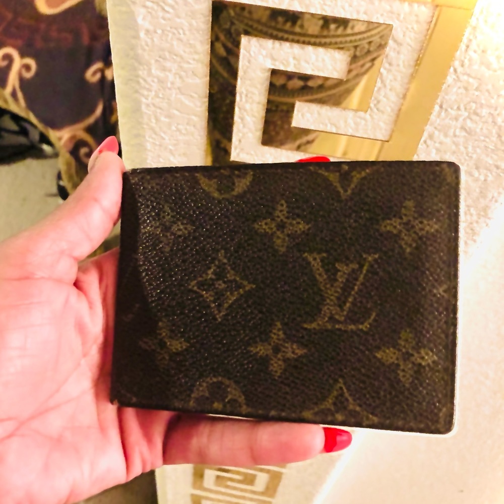 1985 Louis Vuitton card holder